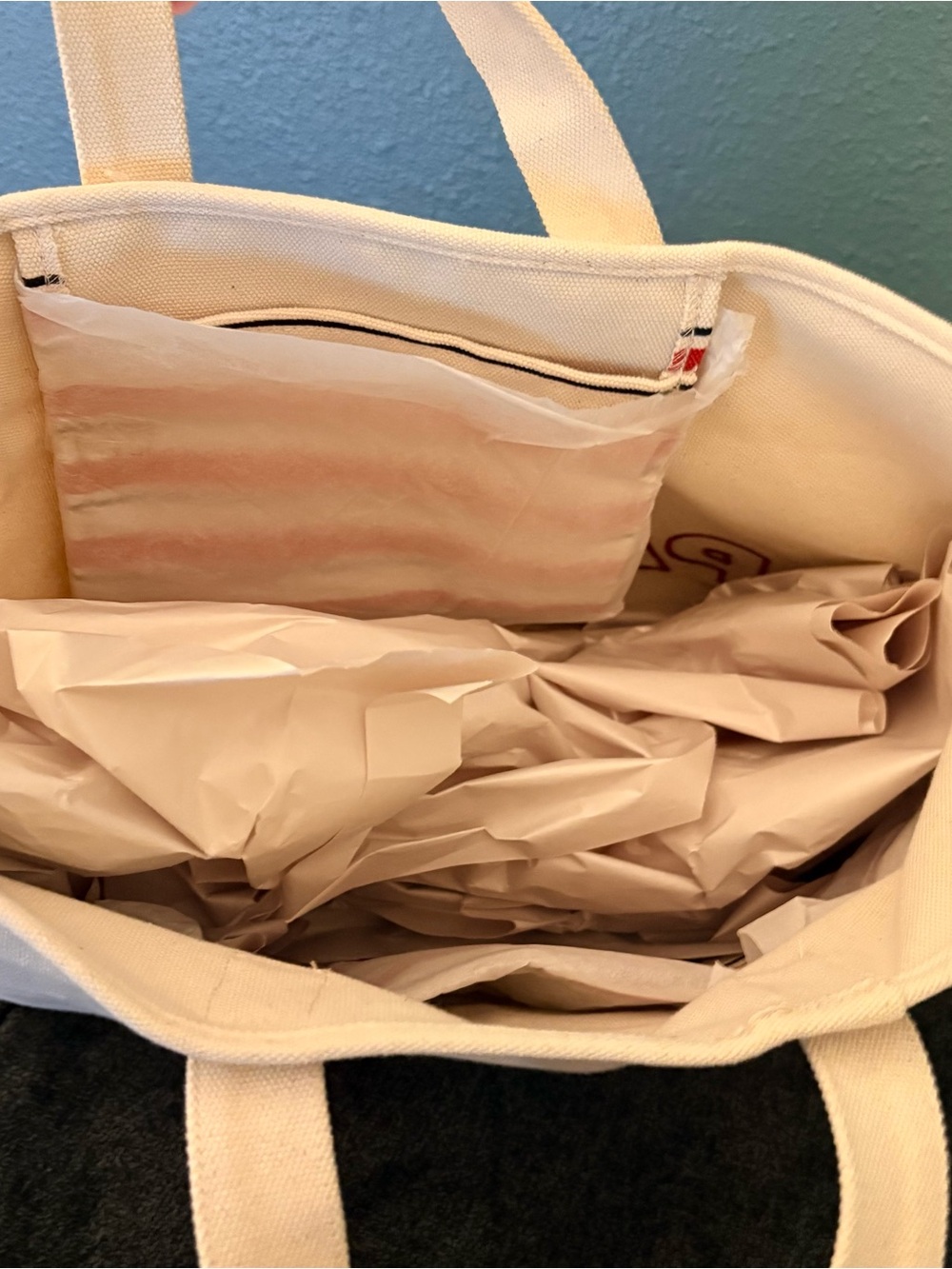 PARKE × Target collab larger tote bag.
Adorable and quality! New With Tags. - Picture 3 of 4